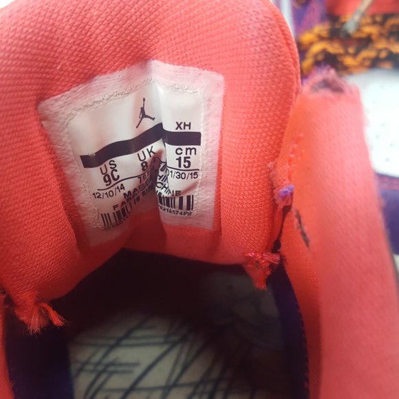 Air Jordan 1 and jordan 3 size 9c - Picture 9 of 13